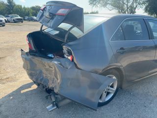 2014 Toyota Camry SE - Primary Damage Right Image